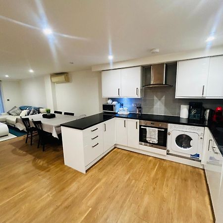 Modern 2 Bed 2 Bath Apartment With Outdoor Space Hyde Park Лондон Экстерьер фото